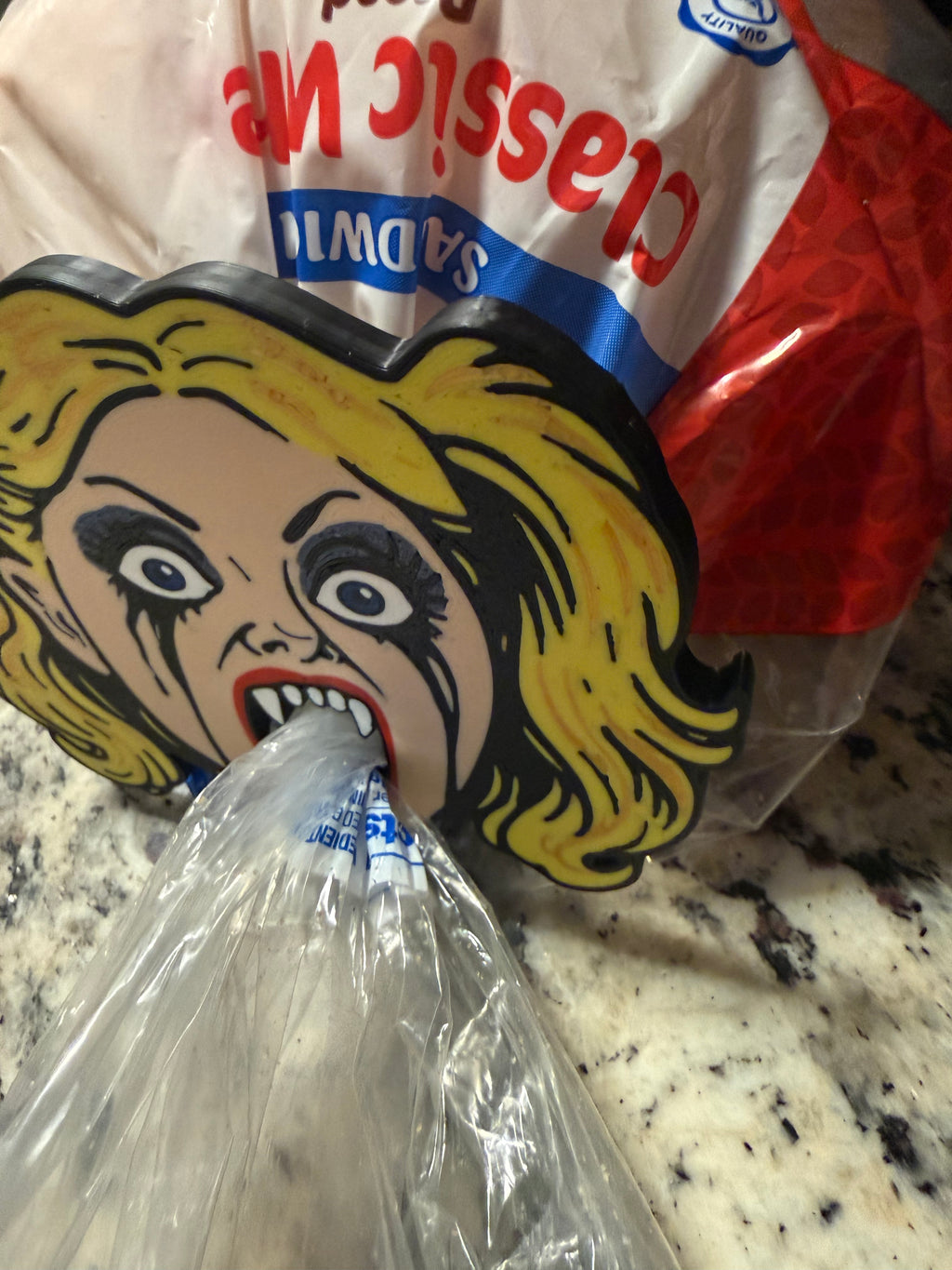 Samantha Bread Clip – Dungeon Crawler Carl Inspired Bag Holder/Ornament or keychain– Horror Kitchen Decor – Funny Fantasy Gift – Unique Nerd Collectible
